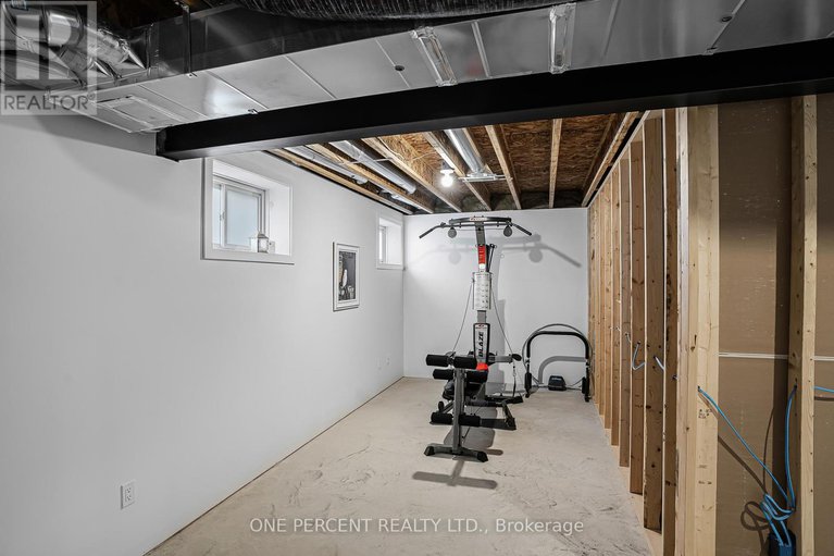 28260931/6487-renaud-road/mer-bleuebradley-estatesanderson-park/ottawa/ontario/K1W0R8_29