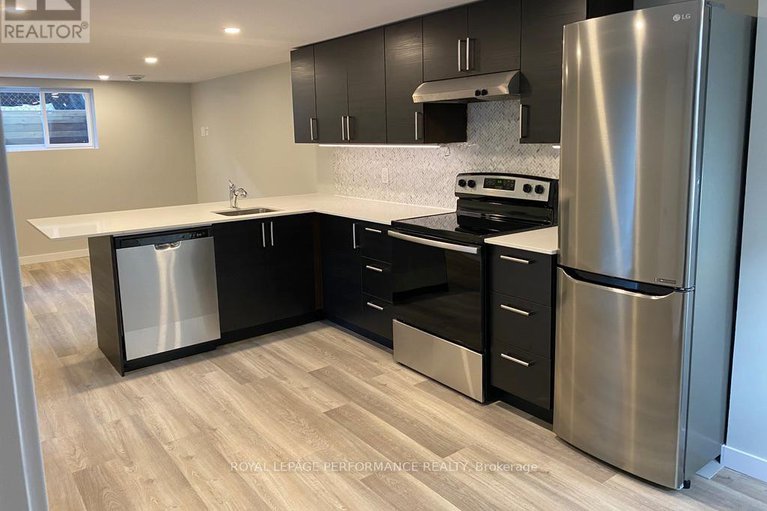 29035892/2529-roman-avenue/queensway-terrace-north/ottawa/ontario/K2B7X8_24