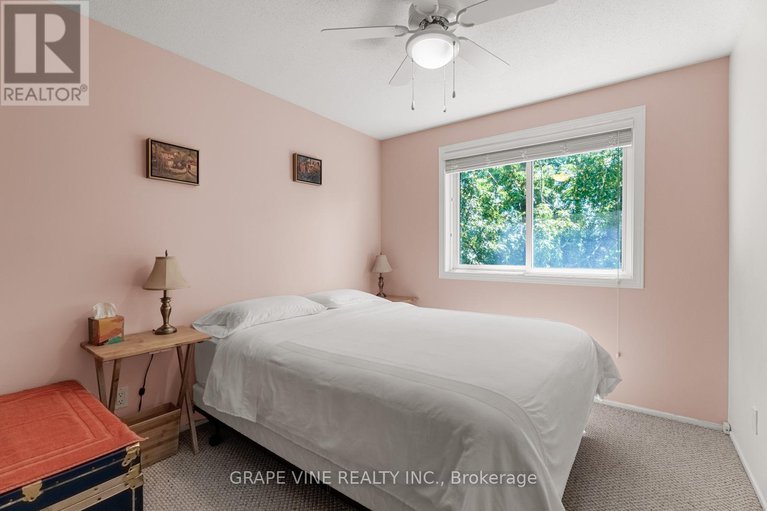 28662604/34-four-seasons-drive/borden-farmstewart-farmcarleton-heightsparkwood-hills/ottawa/ontario/K2E7P8_19