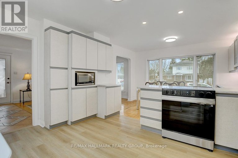 29145241/13-dunham-street/cardinal-heights/ottawa/ontario/K1J7L5_12