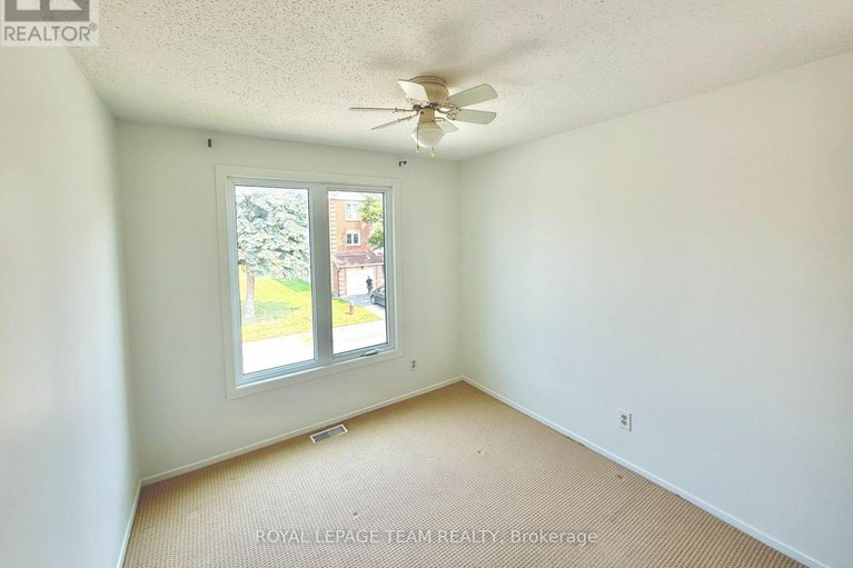 28744295/a-14-castlebrook-lane/centrepointe/ottawa/ontario/K2G5G4_16