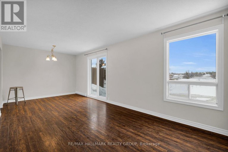 29371944/f-3070-councillors-way/blossom-parkleitrim/ottawa/ontario/K1T2S6_6