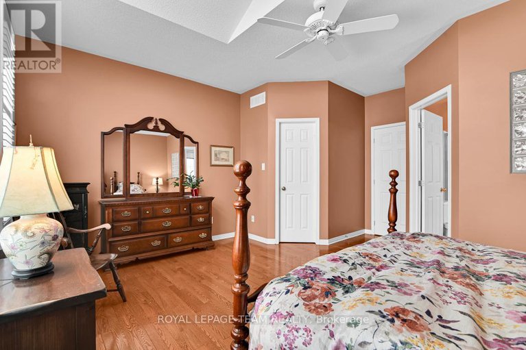 29308031/5-wersch-lane/stonebridge/ottawa/ontario/K2J5E4_18