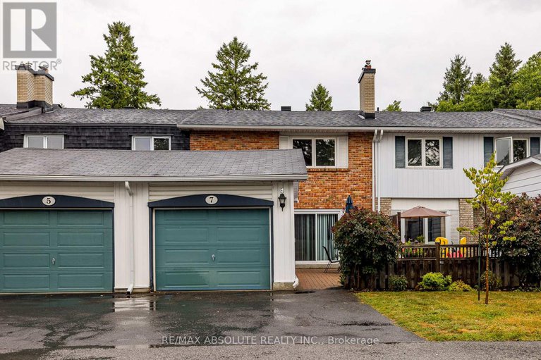 28797061/7-ramsgate-private-e/mooneys-bayriverside-park/ottawa/ontario/K1V8M4_1