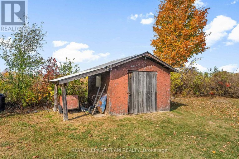 29009688/1059-flynn-avenue/kinburn/ottawa/ontario/K7S3G7_38