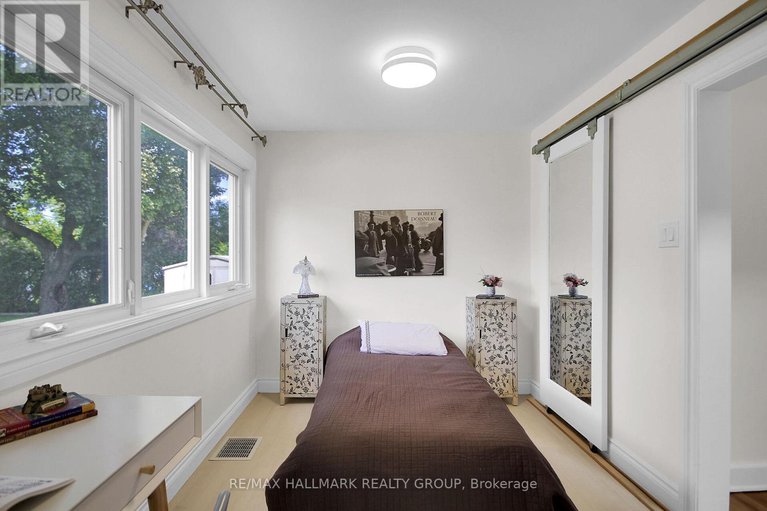 28389488/27-savuto-way/meadowlandscrestview/ottawa/ontario/K2G2S9_26
