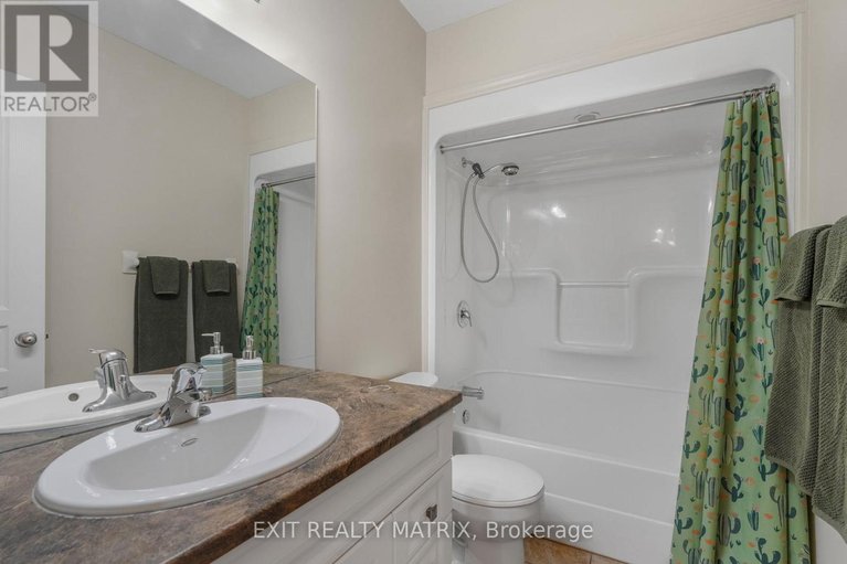 29684349/111-brilia-private/beacon-hill-south/ottawa/ontario/K1J0B7_25