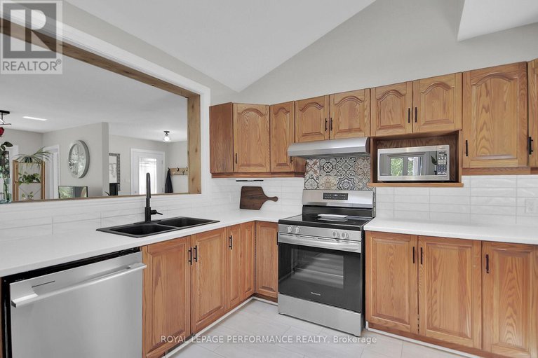 28546944/14120-county-road-13-road/north-stormont-finch-twp/north-stormont/ontario/K0A1R0_12