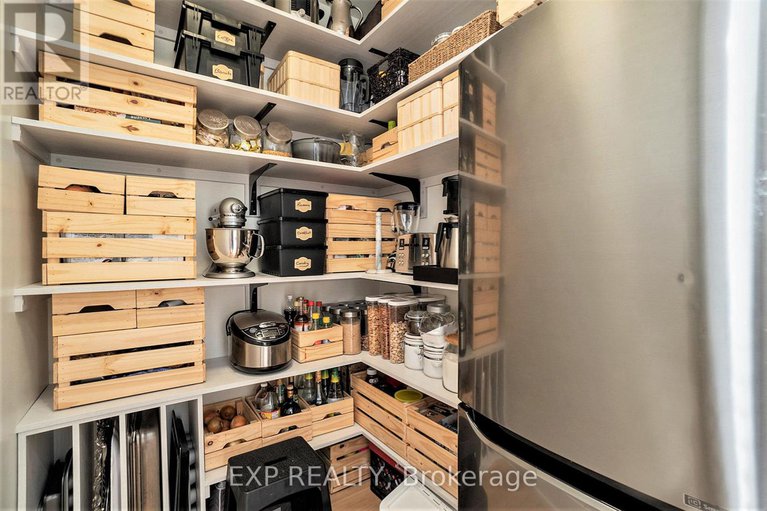 29023593/62-st-claire-avenue/meadowlandsst-claire-gardens/ottawa/ontario/K2G2A4_14