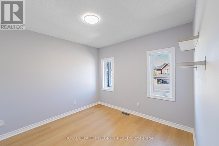 29628152/12-saddlesmith-circle/emerald-meadowstrailwest/ottawa/ontario/K2M2S4_24