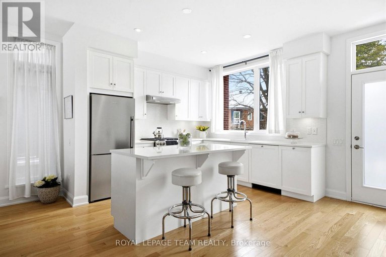 29635214/526-edison-avenue/mckellarhighland/ottawa/ontario/K2A3Y5_10