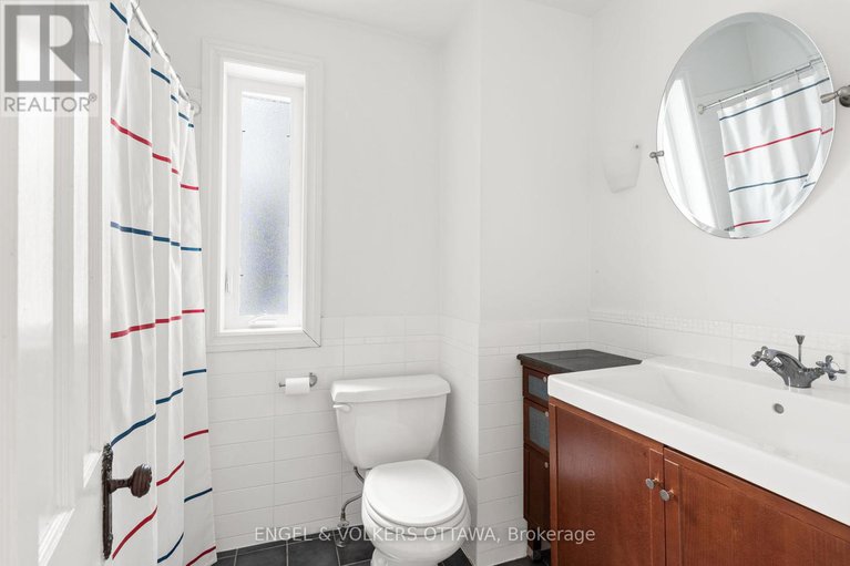 28384627/95-goulburn-avenue/sandy-hill/ottawa/ontario/K1N8C9_21