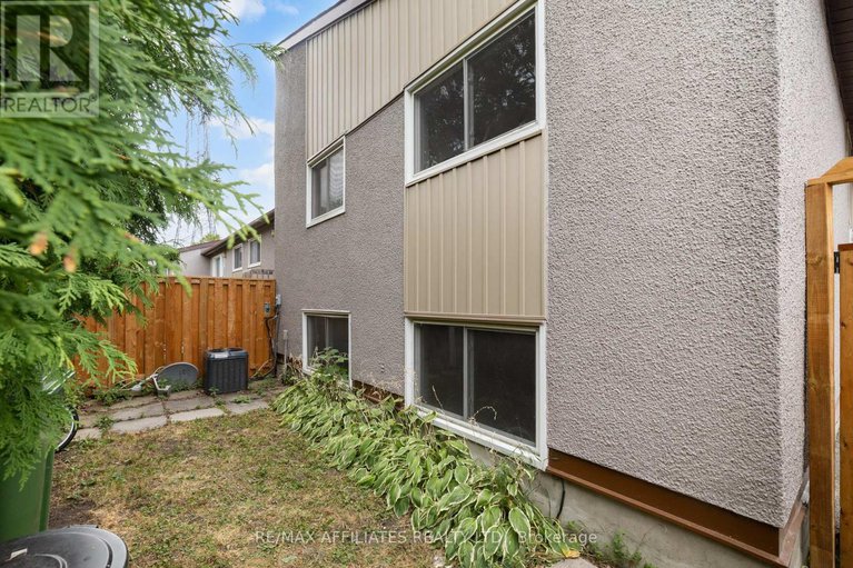 28784982/306-woodfield-drive/tanglewood/ottawa/ontario/K2G3W9_41