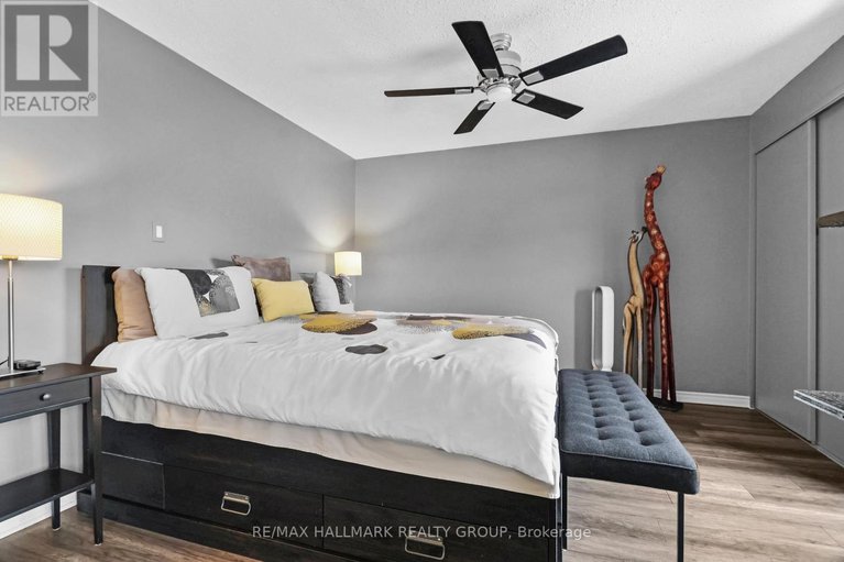 29211588/3205-uplands-drive/hunt-club-woods/ottawa/ontario/K1V9T3_19