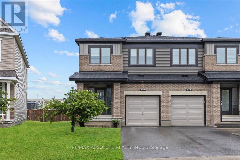 28578838/169-bandelier-way/stittsville-north/ottawa/ontario/K2S2J5_2