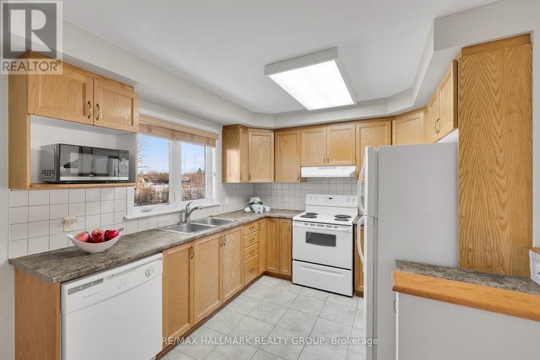 29166577/4-577-reardon-private/heron-gateindustrial-park/ottawa/ontario/K1V2K9_16