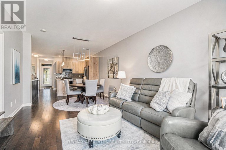 28981202/812-tewin-circle/camelot/ottawa/ontario/K4A1K3_12