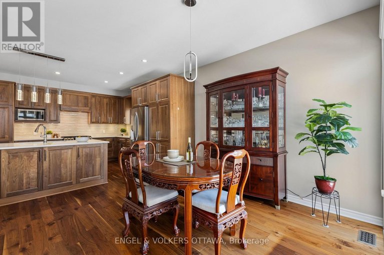 29492071/865-tewin-circle/camelot/ottawa/ontario/K4A1K1_16