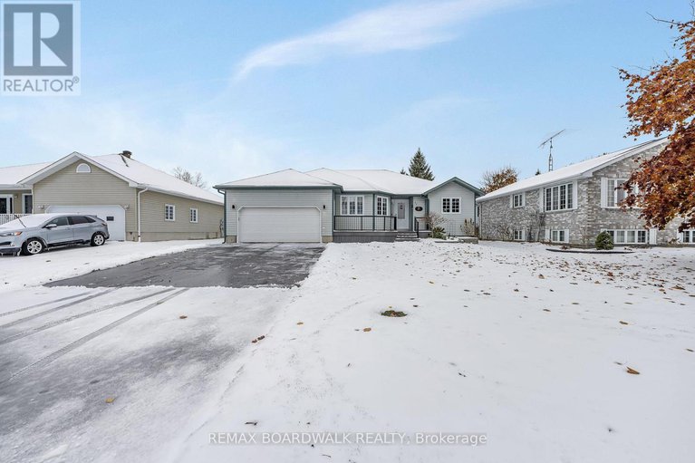 29099870/11-grove-street/iroquois/south-dundas/ontario/K0E1K0_1