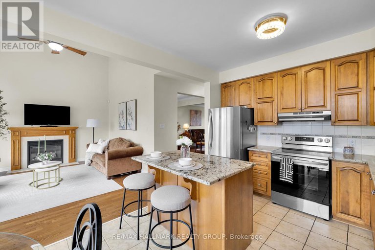 28492504/1924-lobelia-way/springridgeeast-village/ottawa/ontario/K4A4R1_23
