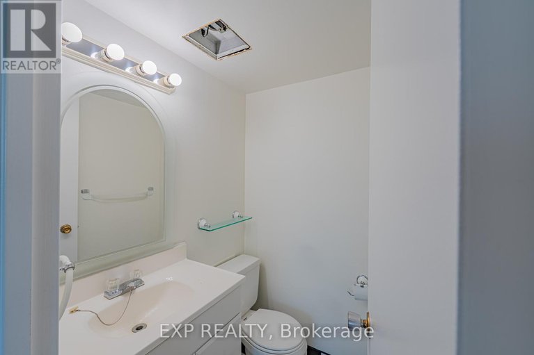 28557945/1111-555-brittany-drive/viscount-alexander-park/ottawa/ontario/K1K4C5_39