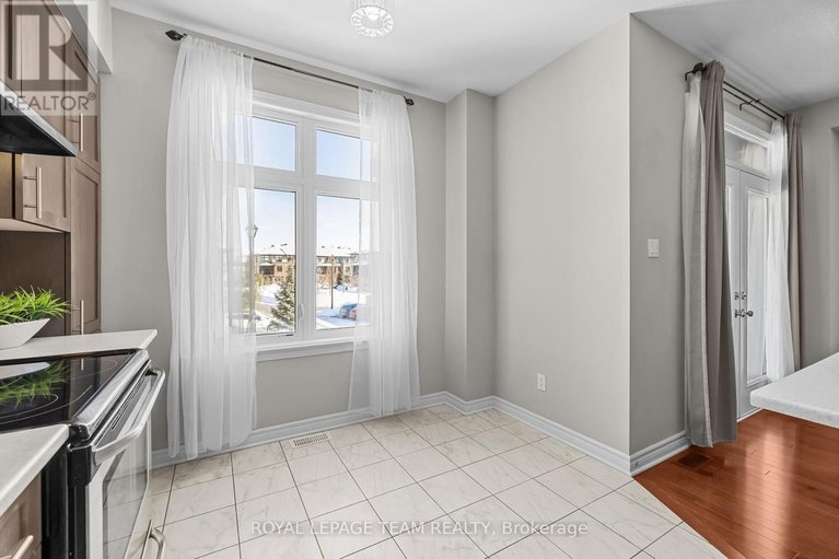 29563472/92-stockholm-private/riverside-southgloucester-glen/ottawa/ontario/K4M0G9_16