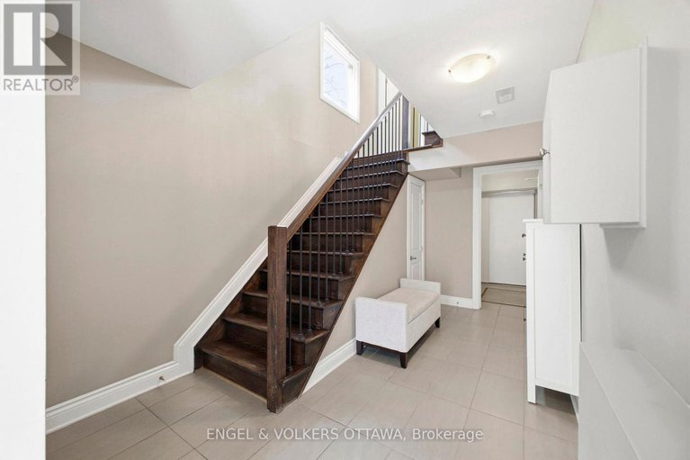 29438662/1890-carling-avenue/mckellar-heightsglabar-park/ottawa/ontario/K2A1E7_4