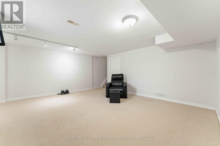 28387395/965-gosnell-terrace/fallingbrookgardenway-south/ottawa/ontario/K4A5C5_38