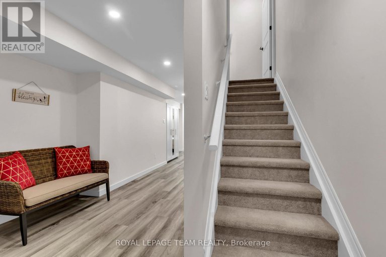 28395434/906-nokomis-place/half-moon-bay/ottawa/ontario/K2J6T2_27