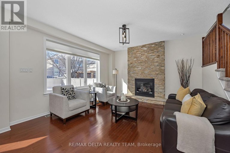 29661185/1889-montmere-avenue/notting-hillsummerside/ottawa/ontario/K4A0E7_4