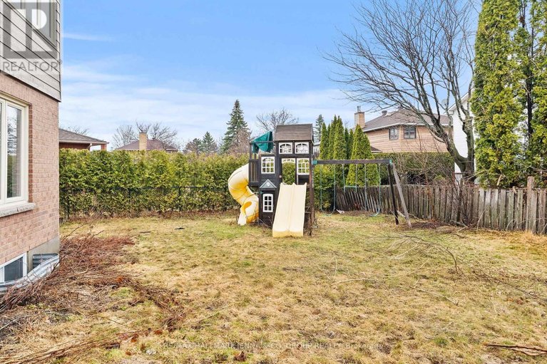 29601661/14-holly-ridge/stittsville-central/ottawa/ontario/K2S1C9_35