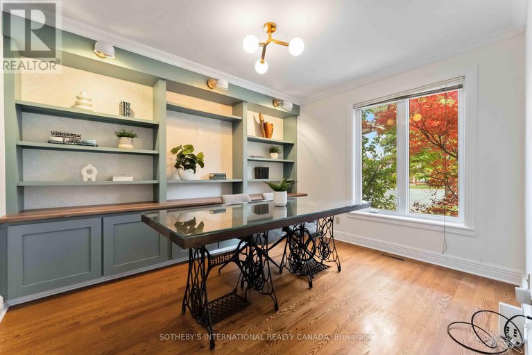 28996466/19-campfield-court/pineglencountry-place/ottawa/ontario/K2E7X8_17
