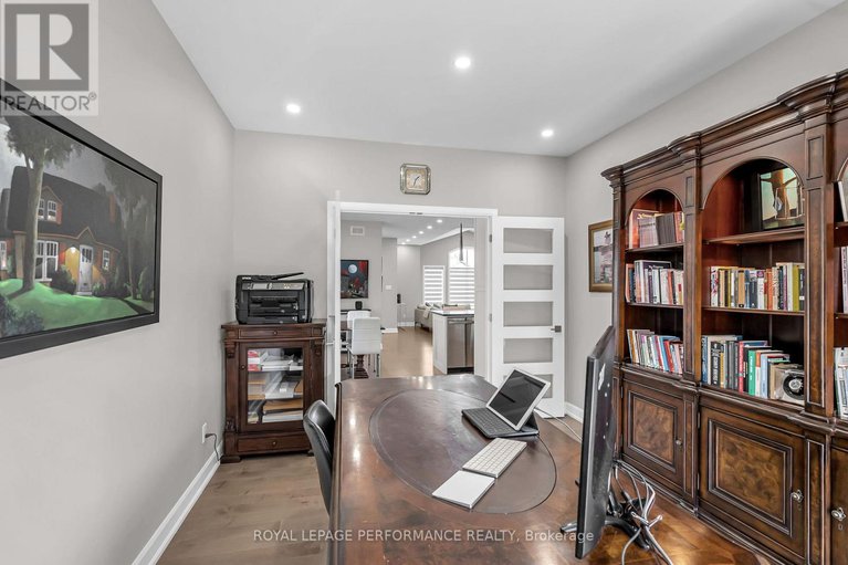 28627551/4-matthew-kieran-crescent/long-sault/south-stormont/ontario/K0C1P0_18