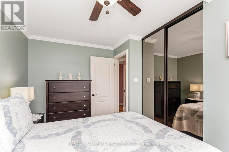 29403052/328-mceachern-crescent/bilberry-creekqueenswood-heights/ottawa/ontario/K1E3K3_24