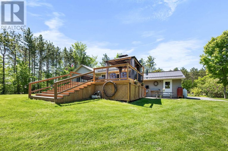 28379775/141-pine-ridge-drive/beckwith-twp/beckwith/ontario/K7C3P2_28