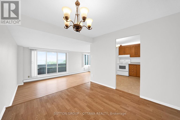 28727418/711-1171-ambleside-drive/woodroffe/ottawa/ontario/K2B8E1_11