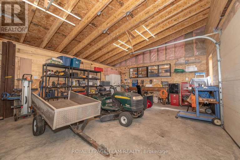 28601019/81-york-street/lanark-highlands-lanark-village/lanark-highlands/ontario/K0G1K0_36