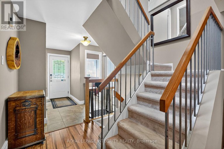 29013773/40-shadetree-crescent/borden-farmstewart-farmcarleton-heightsparkwood-hills/ottawa/ontario/K2E7R2_15