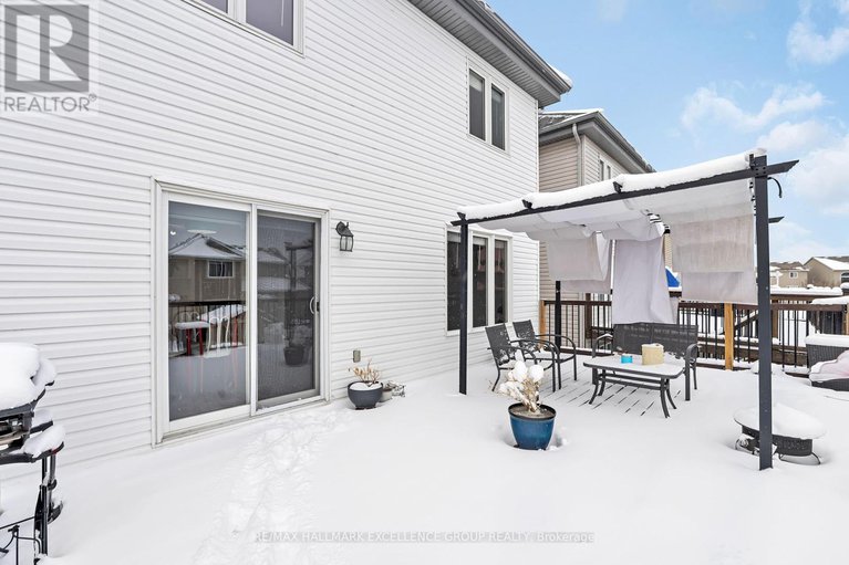 28146924/581-emerald-street/town-of-rockland/clarence-rockland/ontario/K4K0B9_35