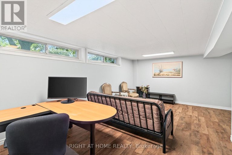 29114746/1153-adirondack-drive/kenson-park/ottawa/ontario/K2C2V2_31