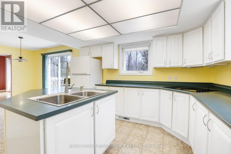 29658263/108-felton-crescent/russell-twp/russell/ontario/K4R1E5_6