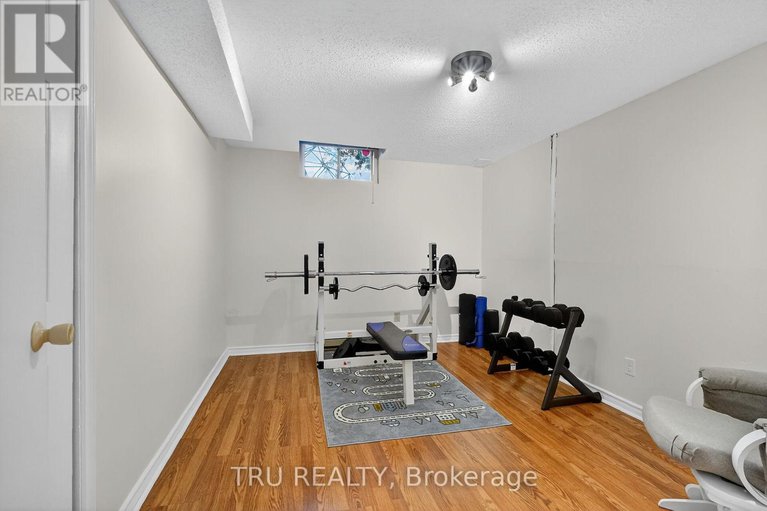 29025912/1518-kamouraska-circle/chateauneuf/ottawa/ontario/K1C3J3_33