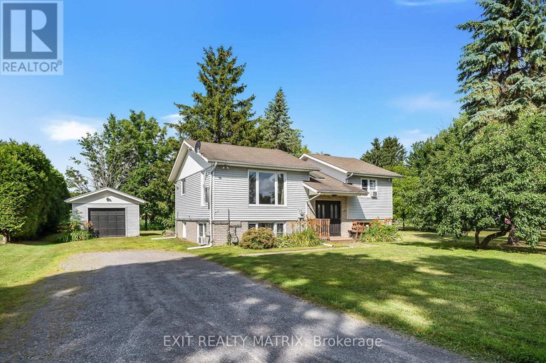 28587958/17-casselman-street/finch/north-stormont/ontario/K0C1K0_1