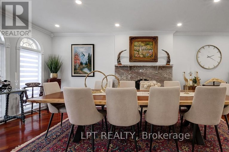 29603325/624-pleasant-park-road/playfair-park/ottawa/ontario/K1H5N5_13