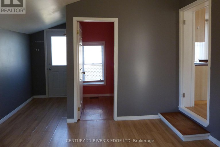 29040852/468-gladstone-street-n/winchester/north-dundas/ontario/K0C2K0_11