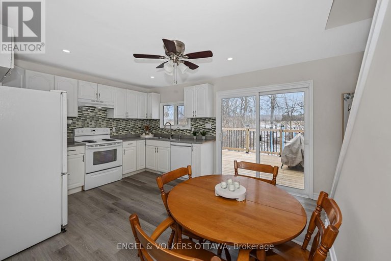 29458727/4868-ferry-road/fitzroy/ottawa/ontario/K0A1X0_12