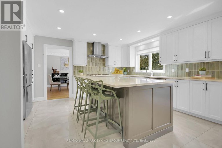 28224852/19-campfield-court/pineglencountry-place/ottawa/ontario/K2E7X8_13