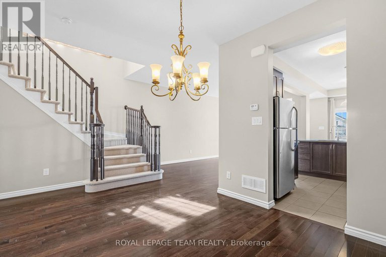 28376167/910-caldermill-private-w/stonebridge/ottawa/ontario/K2J0Z7_9