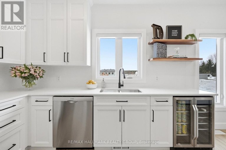 29467003/21-maxime-court/clarencerockland-twp/clarence-rockland/ontario/K0A2A0_5