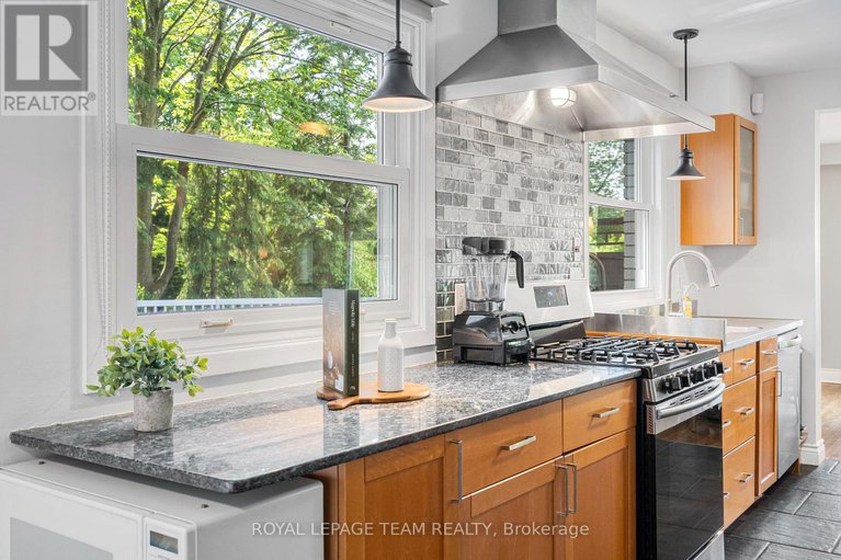 28484495/37-promenade-avenue/pineglencountry-place/ottawa/ontario/K2E5X7_6